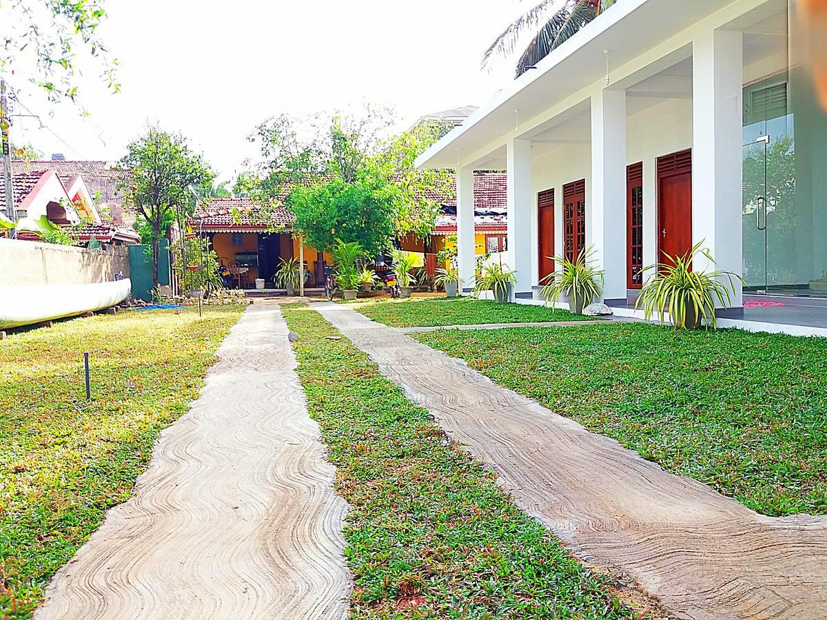 A&B Resort Negombo Kudapaduwa Exterior foto