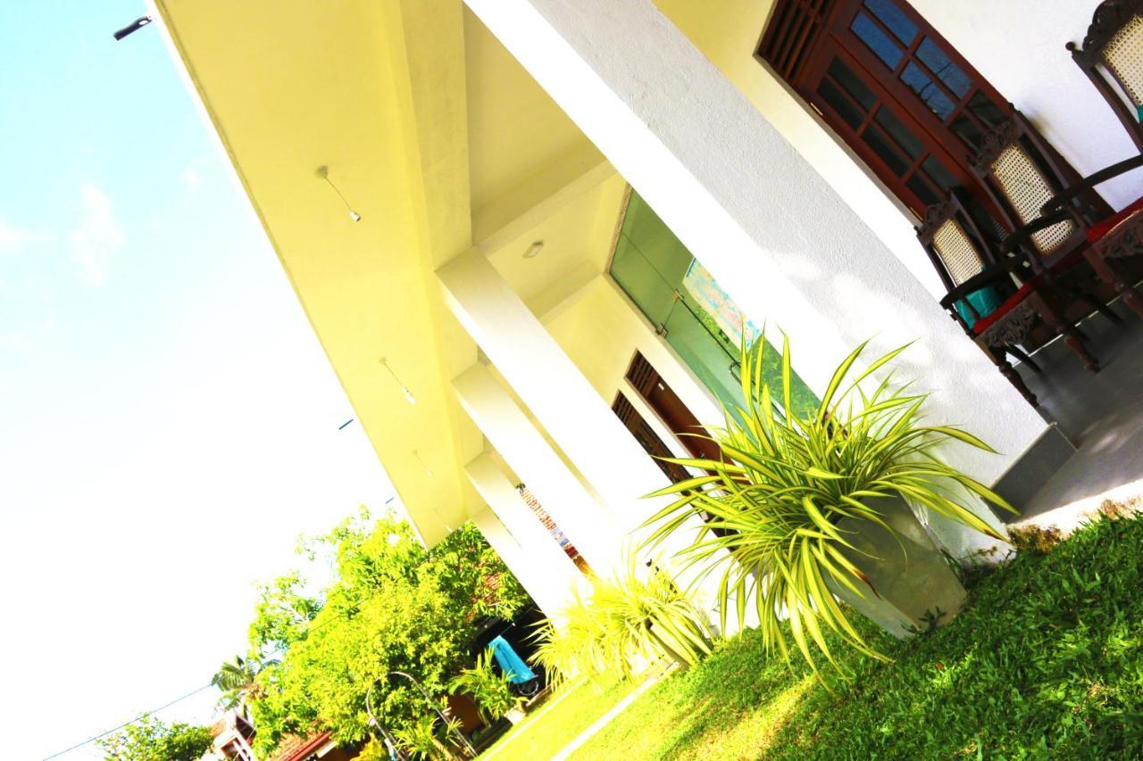 A&B Resort Negombo Kudapaduwa Exterior foto