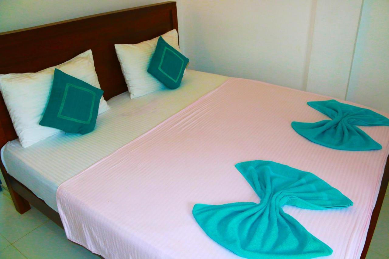 A&B Resort Negombo Kudapaduwa Exterior foto